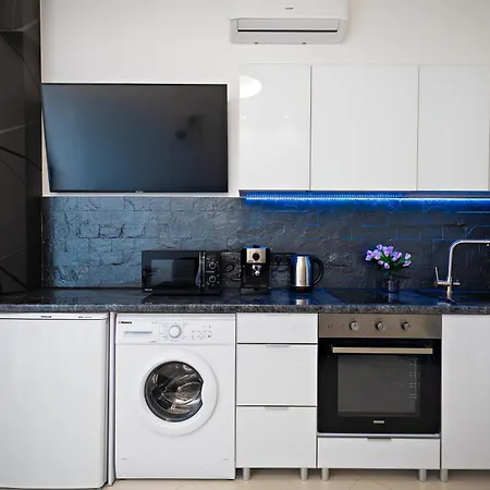 Arcadia Terrace Apartment *