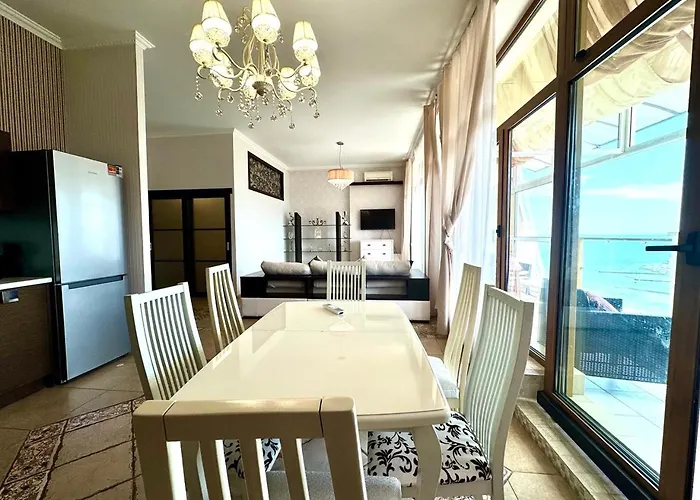 Arcadia Terrace Apartment *